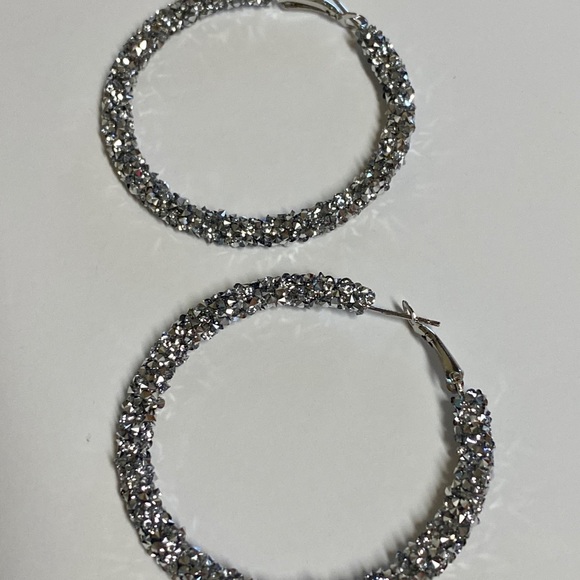 🔥3/$20🔥Glitter Design Sparkly Bling Hoop Earring - Picture 5 of 7